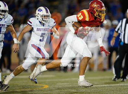Thumbnail 3 in Christian Brothers vs. Jesuit (Holy Bowl) photogallery.