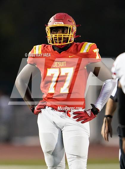 Thumbnail 3 in Christian Brothers vs. Jesuit (Holy Bowl) photogallery.