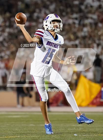 Thumbnail 2 in Christian Brothers vs. Jesuit (Holy Bowl) photogallery.