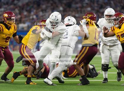 Thumbnail 2 in Roosevelt vs Garfield East (L.A. Classic) photogallery.