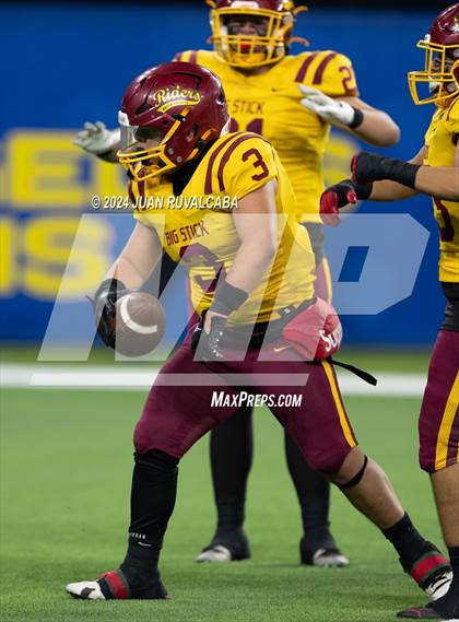 Thumbnail 1 in Roosevelt vs Garfield East (L.A. Classic) photogallery.