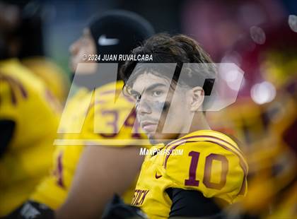Thumbnail 3 in Roosevelt vs Garfield East (L.A. Classic) photogallery.