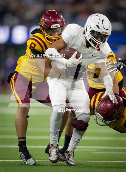 Thumbnail 2 in Roosevelt vs Garfield East (L.A. Classic) photogallery.