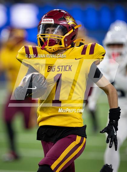 Thumbnail 3 in Roosevelt vs Garfield East (L.A. Classic) photogallery.