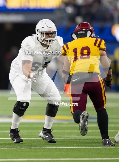 Thumbnail 2 in Roosevelt vs Garfield East (L.A. Classic) photogallery.