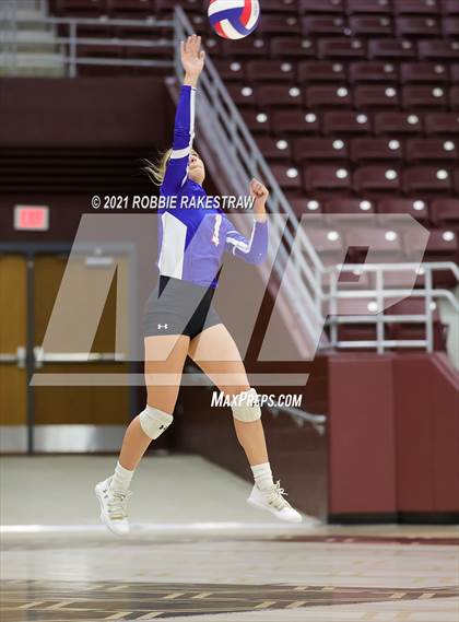 Thumbnail 3 in Bullard vs. Sunnyvale (UIL 4A Regional Quarterfinals) photogallery.