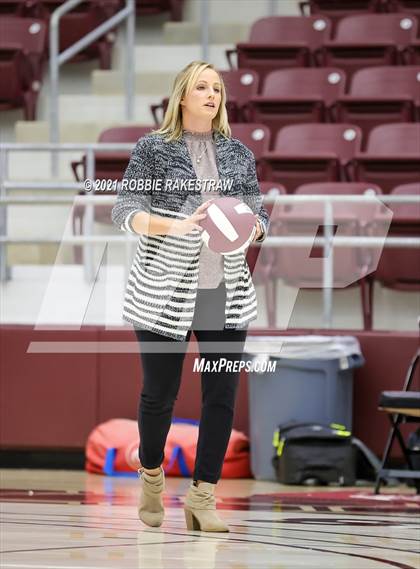 Thumbnail 3 in Bullard vs. Sunnyvale (UIL 4A Regional Quarterfinals) photogallery.