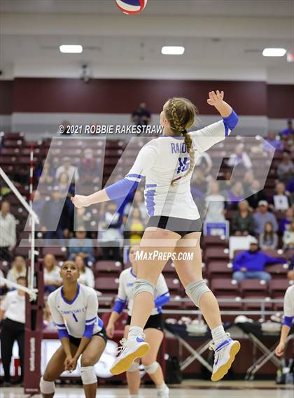 Thumbnail 2 in Bullard vs. Sunnyvale (UIL 4A Regional Quarterfinals) photogallery.