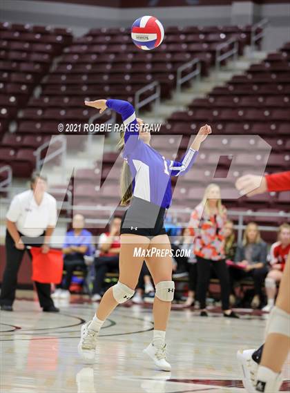 Thumbnail 3 in Bullard vs. Sunnyvale (UIL 4A Regional Quarterfinals) photogallery.