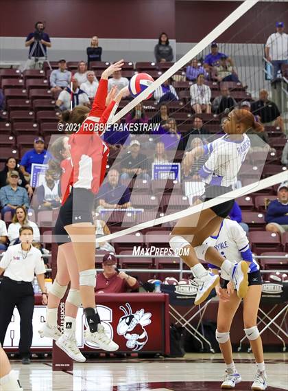 Thumbnail 3 in Bullard vs. Sunnyvale (UIL 4A Regional Quarterfinals) photogallery.
