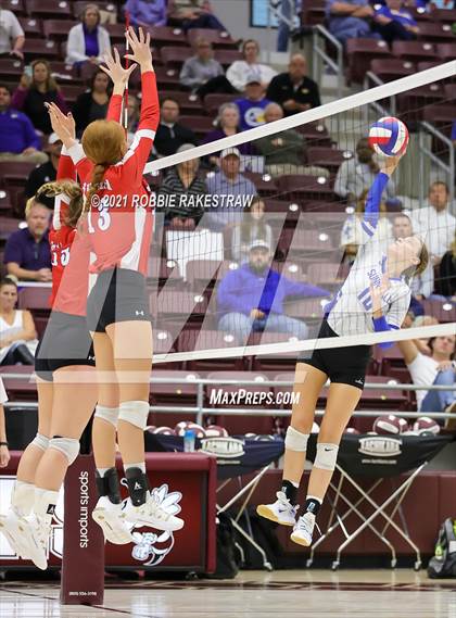 Thumbnail 2 in Bullard vs. Sunnyvale (UIL 4A Regional Quarterfinals) photogallery.