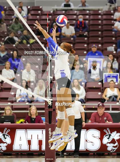 Thumbnail 3 in Bullard vs. Sunnyvale (UIL 4A Regional Quarterfinals) photogallery.