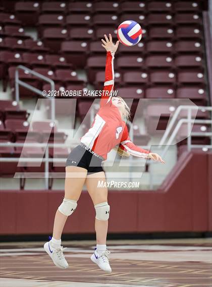 Thumbnail 3 in Bullard vs. Sunnyvale (UIL 4A Regional Quarterfinals) photogallery.