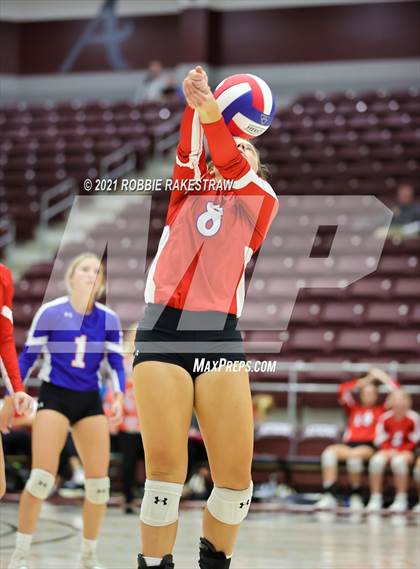 Thumbnail 2 in Bullard vs. Sunnyvale (UIL 4A Regional Quarterfinals) photogallery.