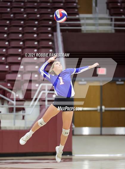 Thumbnail 2 in Bullard vs. Sunnyvale (UIL 4A Regional Quarterfinals) photogallery.