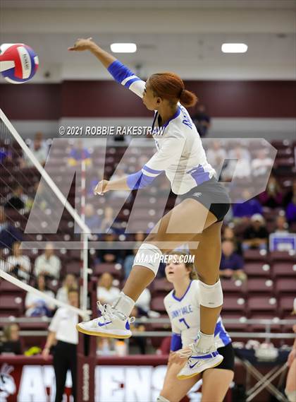 Thumbnail 3 in Bullard vs. Sunnyvale (UIL 4A Regional Quarterfinals) photogallery.