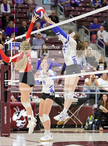 Thumbnail 3 in Bullard vs. Sunnyvale (UIL 4A Regional Quarterfinals) photogallery.