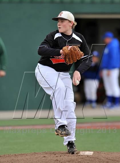 Thumbnail 2 in Rosehill Christian vs Temple Christian (Texas Private School Classic) photogallery.