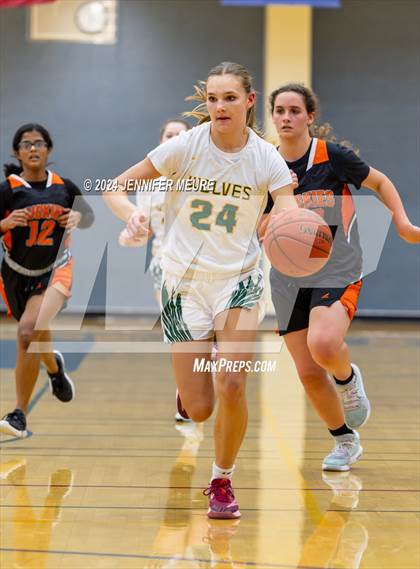 Thumbnail 3 in Washington vs. San Ramon Valley photogallery.