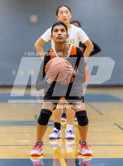 Thumbnail 3 in Washington vs. San Ramon Valley photogallery.