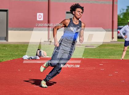 Thumbnail 2 in Lake Houston Conquerors Invitational (High Jump) photogallery.