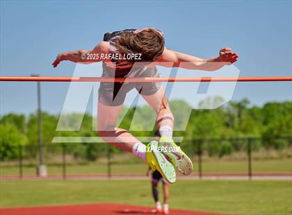 Thumbnail 2 in Lake Houston Conquerors Invitational (High Jump) photogallery.