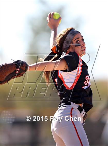 Thumbnail 2 in Eaton vs. Sterling (CHSAA 3A Semifinal) photogallery.