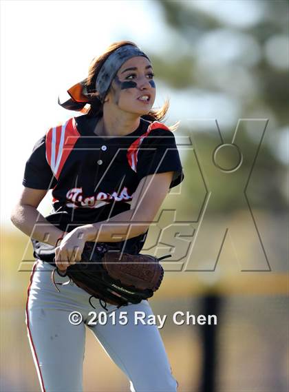 Thumbnail 2 in Eaton vs. Sterling (CHSAA 3A Semifinal) photogallery.