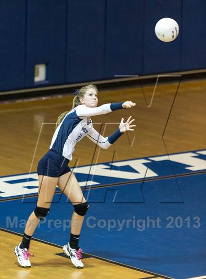 Thumbnail 2 in Newsome @ Riverview photogallery.