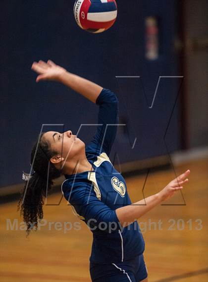 Thumbnail 1 in RHAM vs. Platt (CIAC Class L Quarterfinal) photogallery.