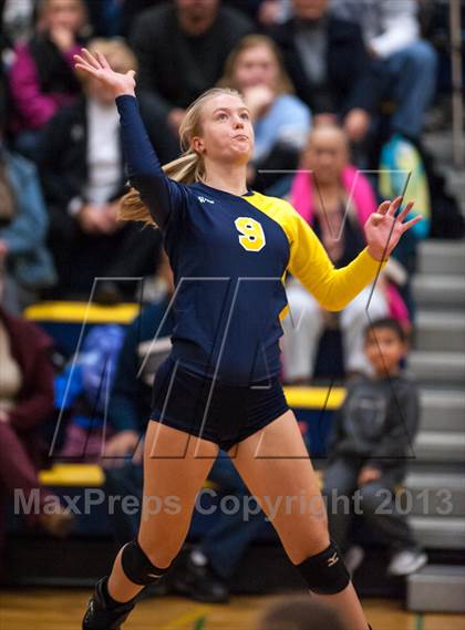Thumbnail 1 in RHAM vs. Platt (CIAC Class L Quarterfinal) photogallery.