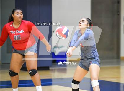 Thumbnail 3 in Sweetwater vs Morse (Montgomery Varsity Tournament) photogallery.