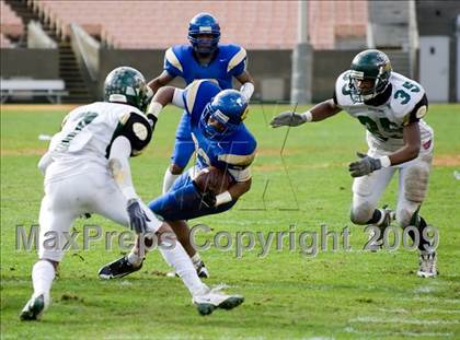 Thumbnail 3 in Narbonne vs. Crenshaw (CIF LA City Section D1 Final) photogallery.