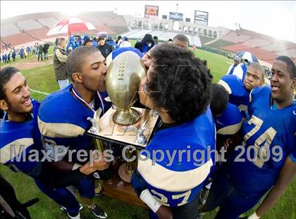 Thumbnail 1 in Narbonne vs. Crenshaw (CIF LA City Section D1 Final) photogallery.