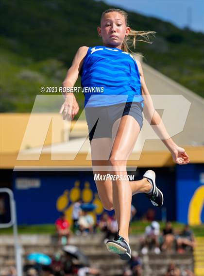 Thumbnail 2 in Kalani Invitational photogallery.