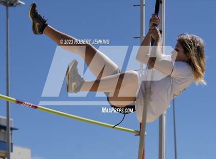 Thumbnail 2 in Kalani Invitational photogallery.