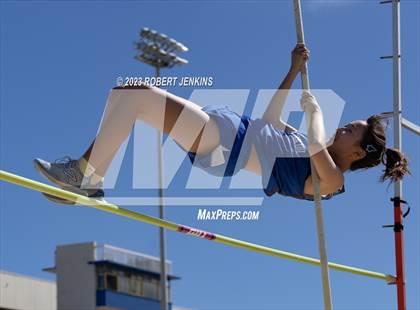 Thumbnail 3 in Kalani Invitational photogallery.