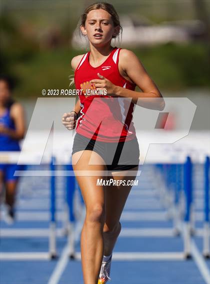 Thumbnail 1 in Kalani Invitational photogallery.