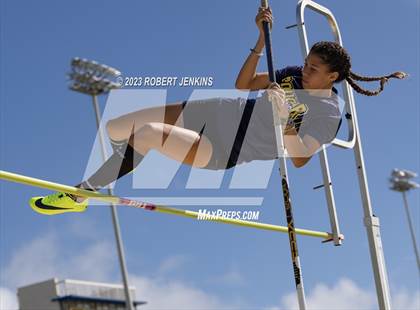 Thumbnail 3 in Kalani Invitational photogallery.