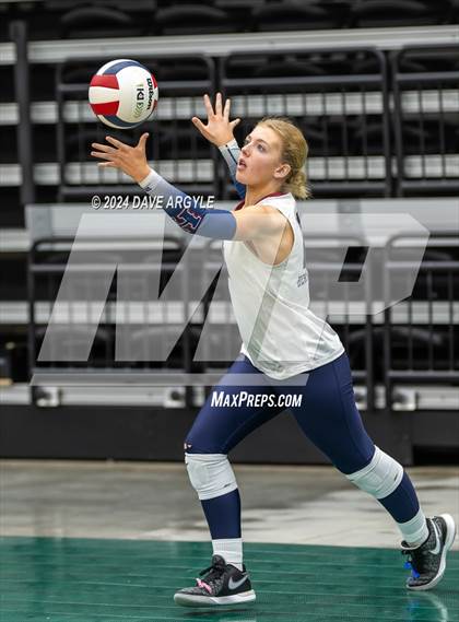 Thumbnail 1 in Mountain Ridge vs. Herriman (UHSAA 6A Second Round) photogallery.