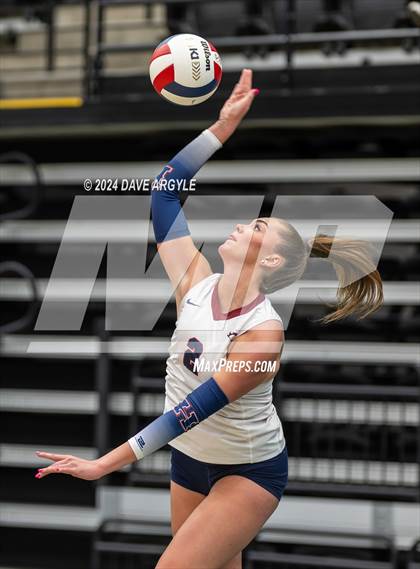 Thumbnail 3 in Mountain Ridge vs. Herriman (UHSAA 6A Second Round) photogallery.