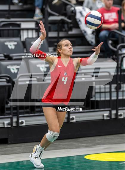 Thumbnail 2 in Mountain Ridge vs. Herriman (UHSAA 6A Second Round) photogallery.