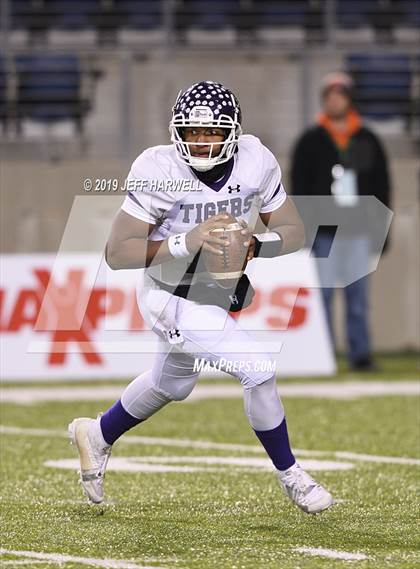 Thumbnail 3 in Pickerington Central vs. Elder (OHSAA D1 Final)  photogallery.