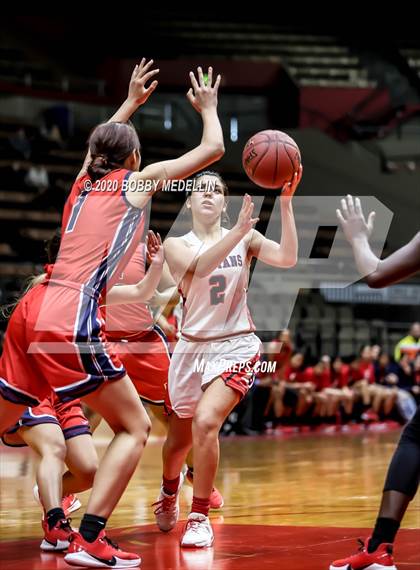 Thumbnail 1 in Strathmore vs. East Bakersfield (CIF D5 Central Section Championship) photogallery.