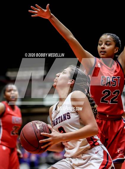 Thumbnail 3 in Strathmore vs. East Bakersfield (CIF D5 Central Section Championship) photogallery.