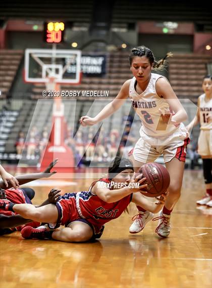 Thumbnail 3 in Strathmore vs. East Bakersfield (CIF D5 Central Section Championship) photogallery.