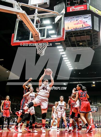 Thumbnail 1 in Strathmore vs. East Bakersfield (CIF D5 Central Section Championship) photogallery.