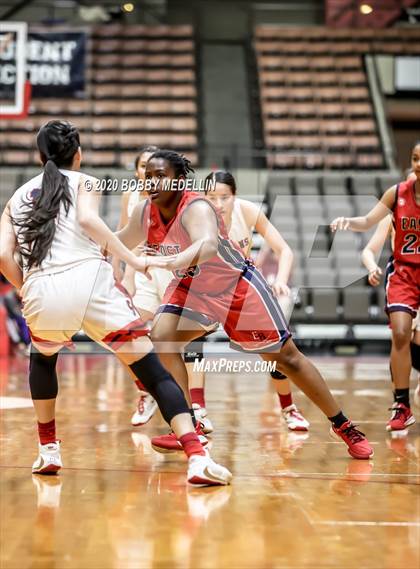 Thumbnail 3 in Strathmore vs. East Bakersfield (CIF D5 Central Section Championship) photogallery.