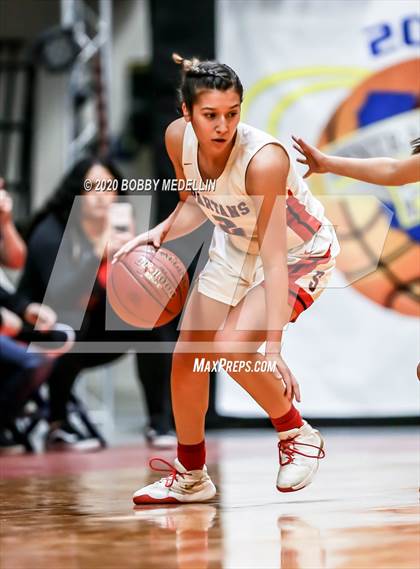 Thumbnail 1 in Strathmore vs. East Bakersfield (CIF D5 Central Section Championship) photogallery.