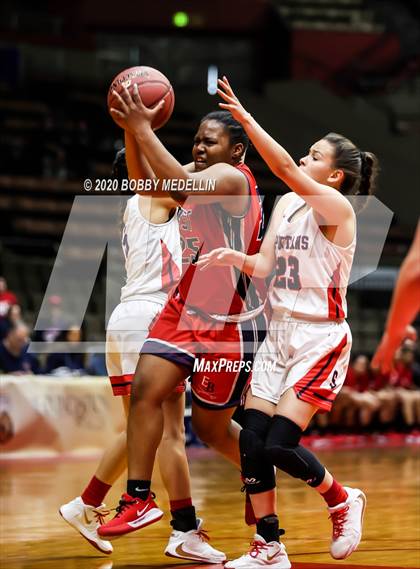 Thumbnail 1 in Strathmore vs. East Bakersfield (CIF D5 Central Section Championship) photogallery.